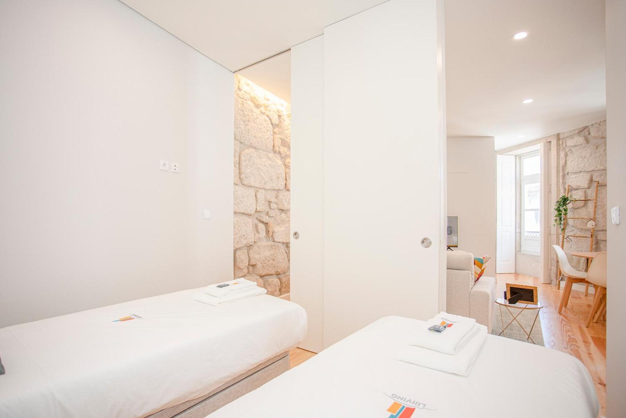 Liiiving In Porto - Aliados Stone Apartment Bagian luar foto