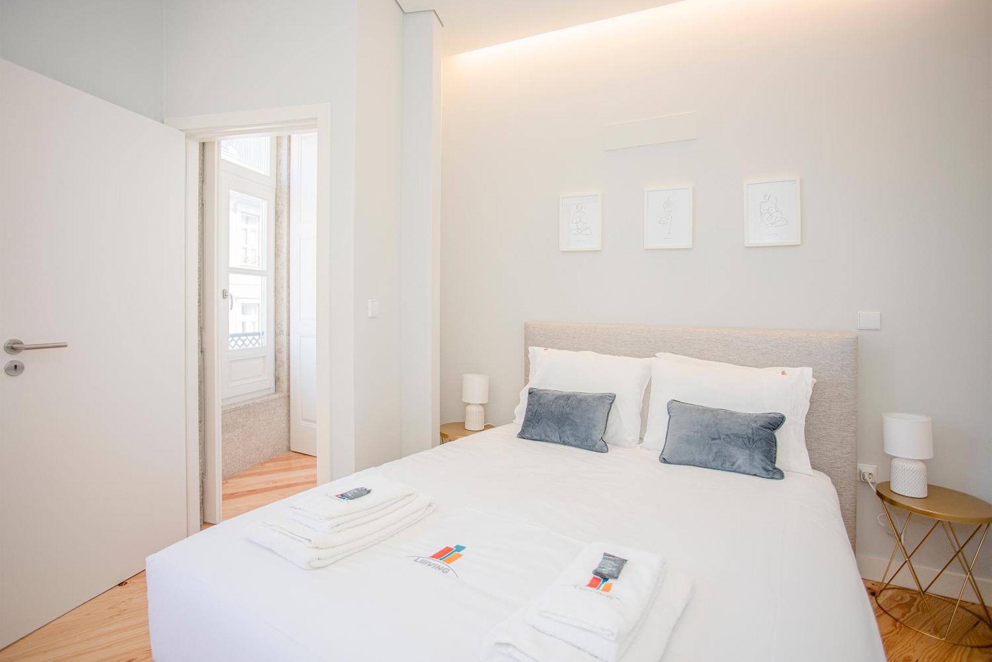 Liiiving In Porto - Aliados Stone Apartment Bagian luar foto