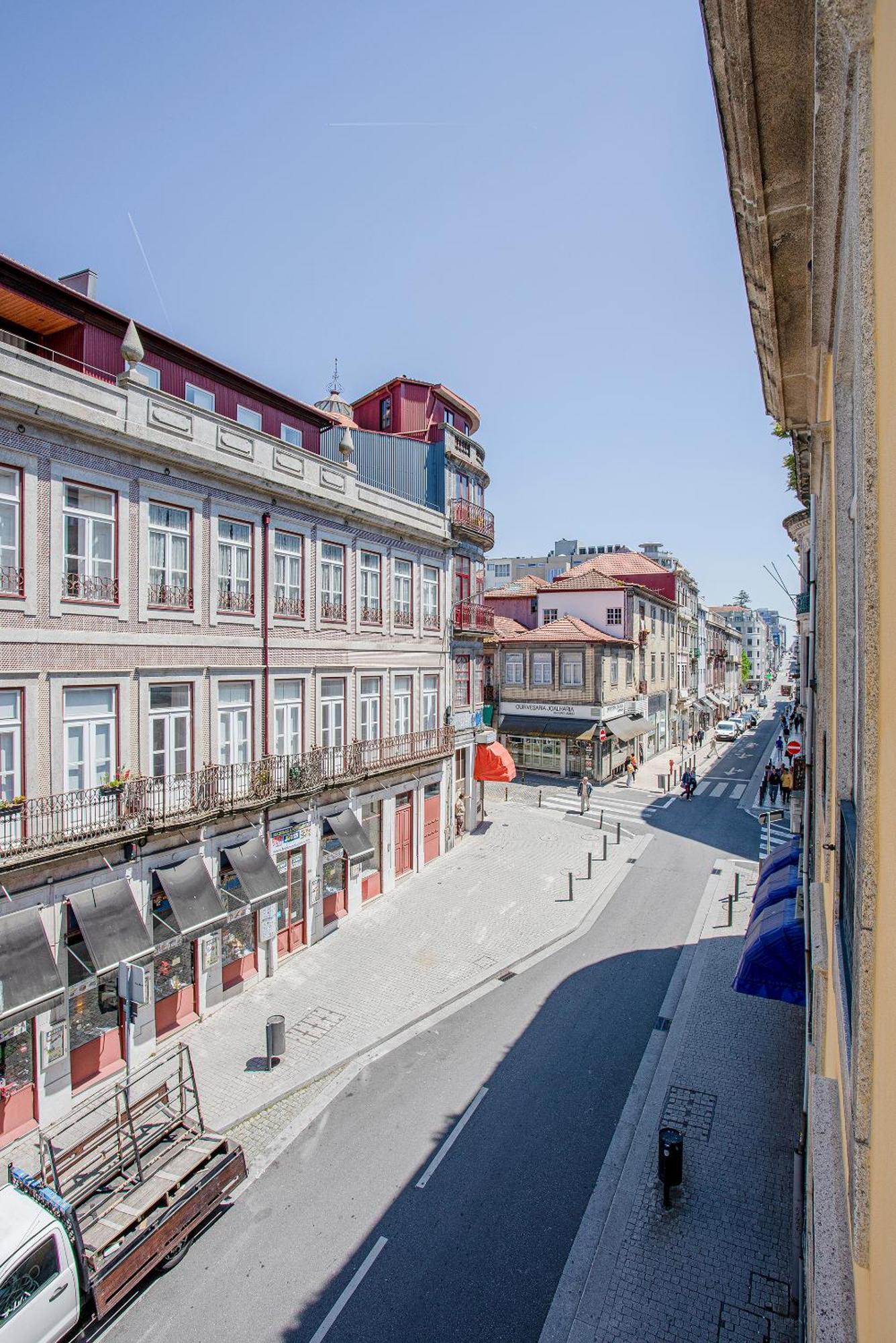 Liiiving In Porto - Aliados Stone Apartment Bagian luar foto