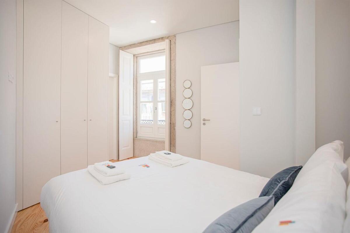 Liiiving In Porto - Aliados Stone Apartment Bagian luar foto