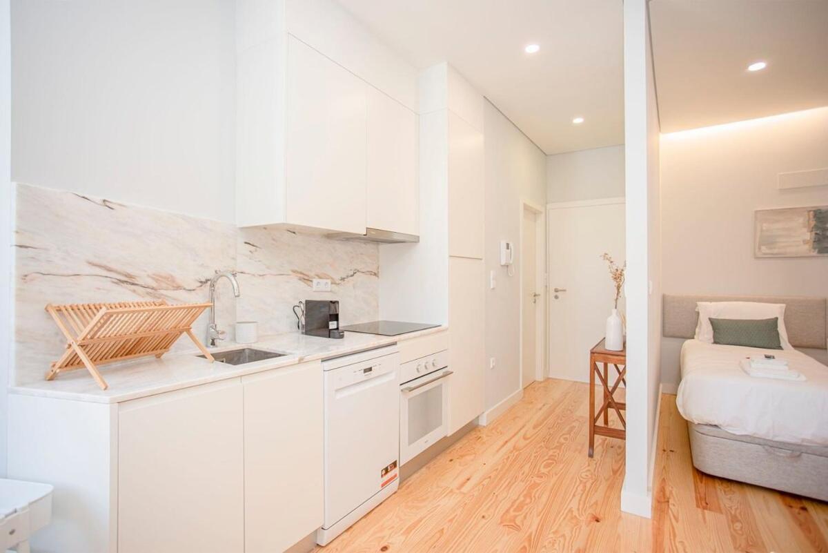 Liiiving In Porto - Aliados Stone Apartment Bagian luar foto